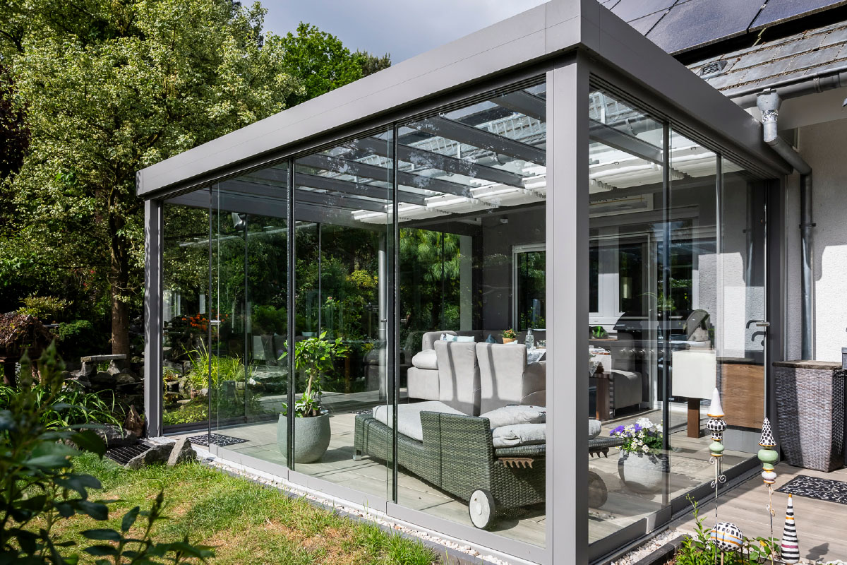 Horizon glass sliding walls